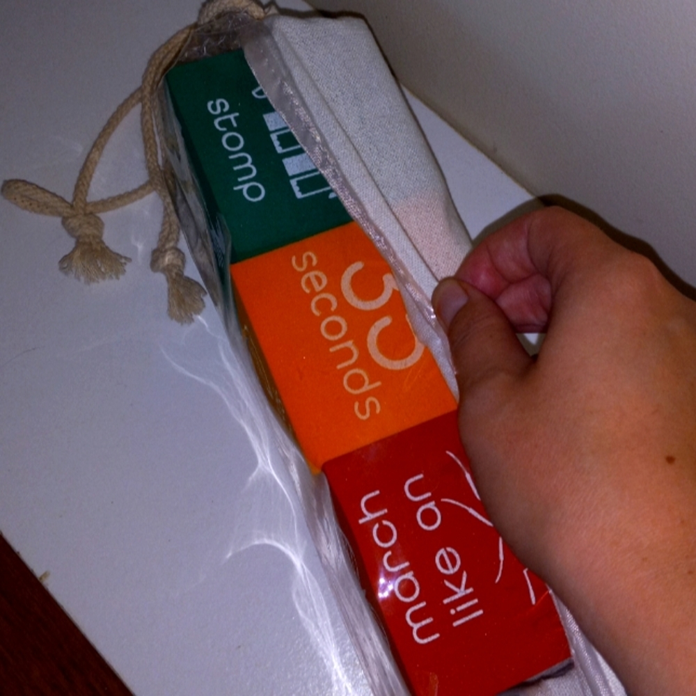 Children's foam activity dice